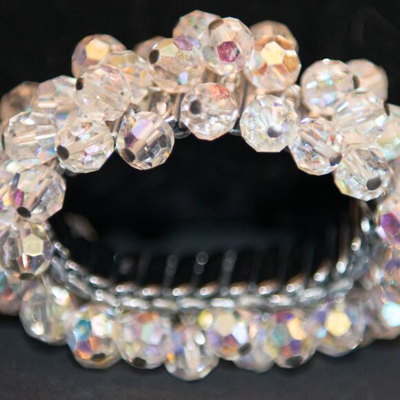 Vintage Aurora Bracelet and Clip Earring Set - Picture 2 of 6